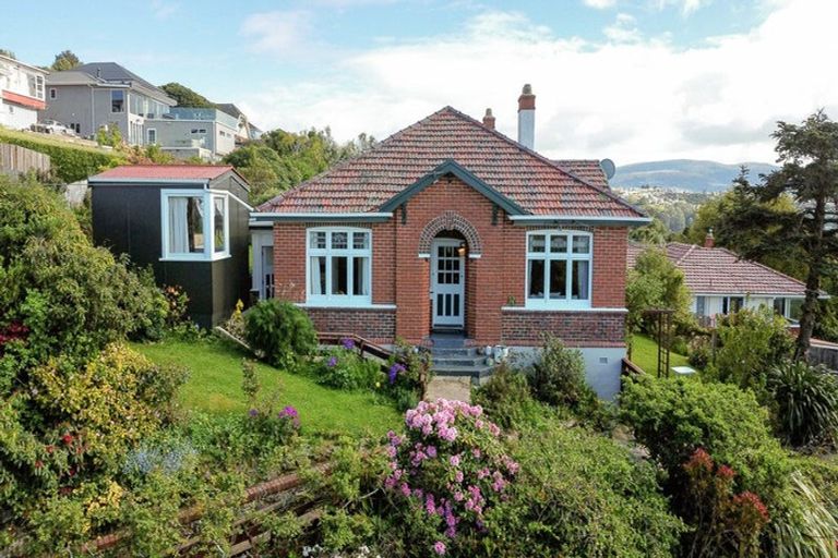 Photo of property in 56 Middleton Road, Kew, Dunedin, 9012
