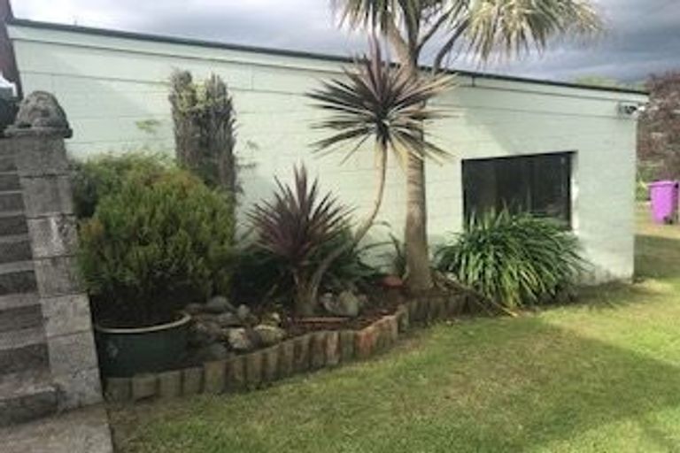 Photo of property in 10 Howe Street, Foxton, 4814