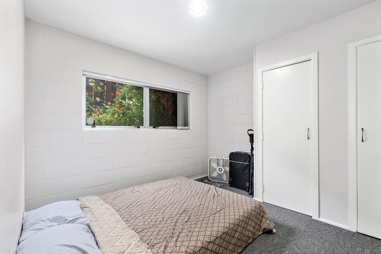 Photo of property in 1 Phillipa Place, Browns Bay, Auckland, 0630