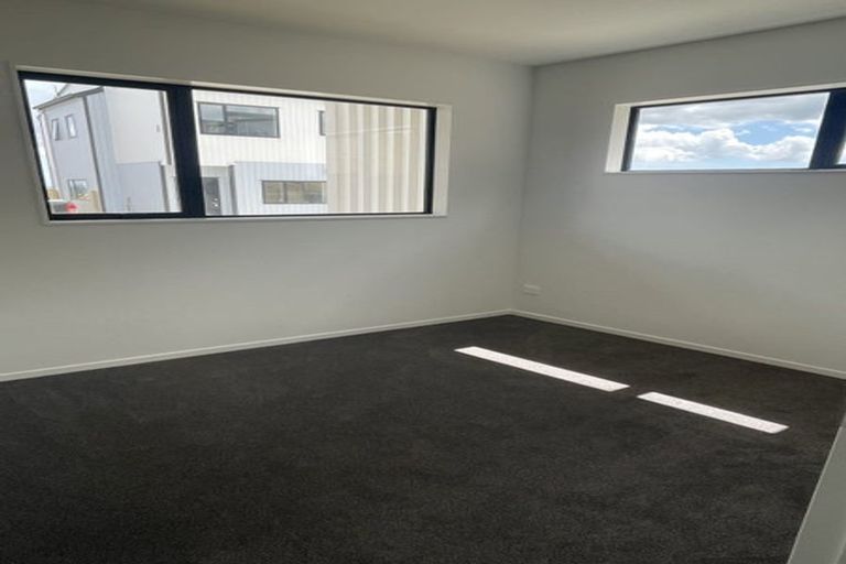 Photo of property in 4 Papauma Place, Papakura, 2110