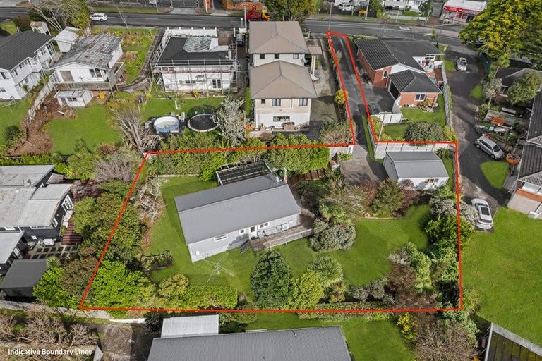 Photo of property in 107 Birkdale Road, Birkdale, Auckland, 0626