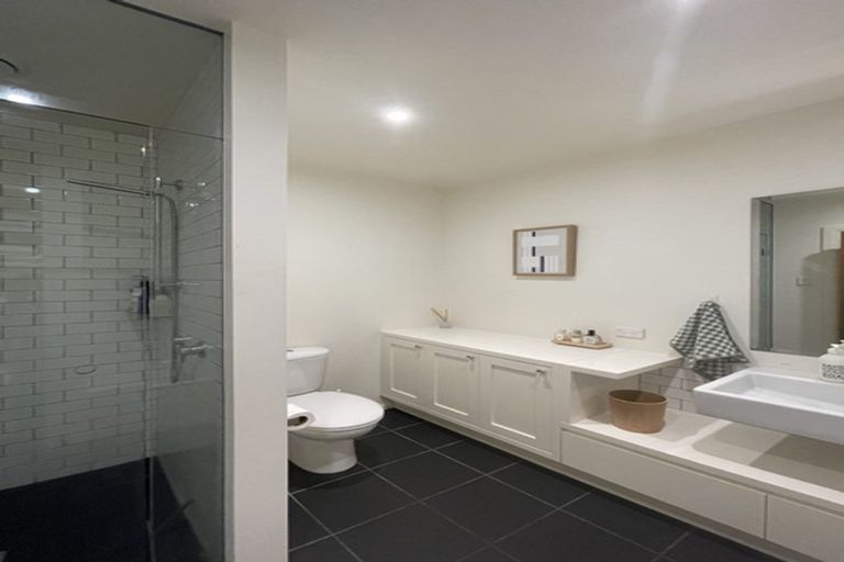 Photo of property in 21 Salamanca Road, Kelburn, Wellington, 6012