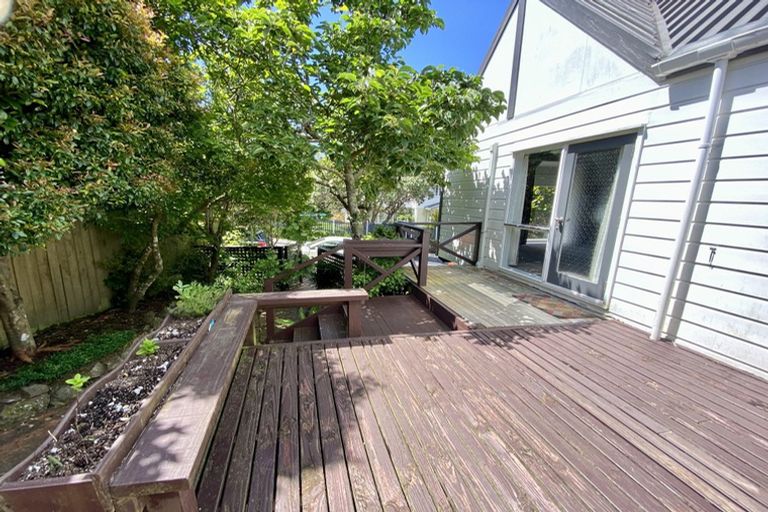 Photo of property in 35a Amapur Drive, Khandallah, Wellington, 6035