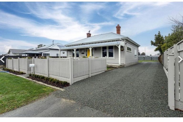 Photo of property in 14 Raymond Street, West End, Timaru, 7910