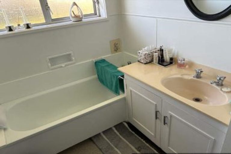 Photo of property in 3 Hilton Road, St Andrews, Hamilton, 3200