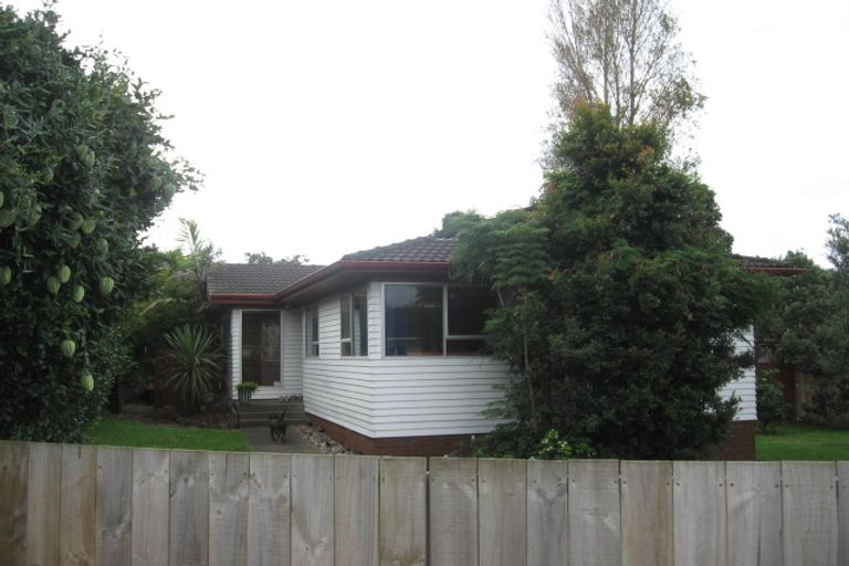 Photo of property in 12 Harford Place, Pakuranga Heights, Auckland, 2010