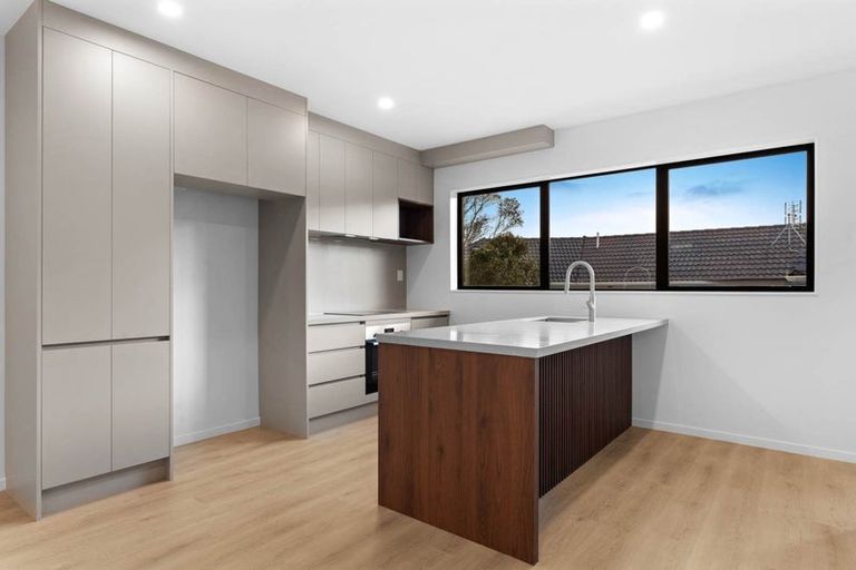 Photo of property in 112b Eversleigh Road, Belmont, Auckland, 0622