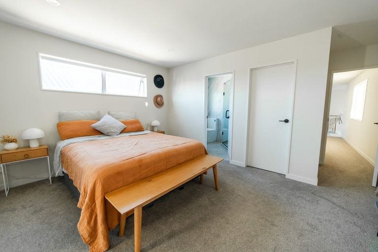 Photo of property in 35 Pohewa Road, Silverdale, 0932