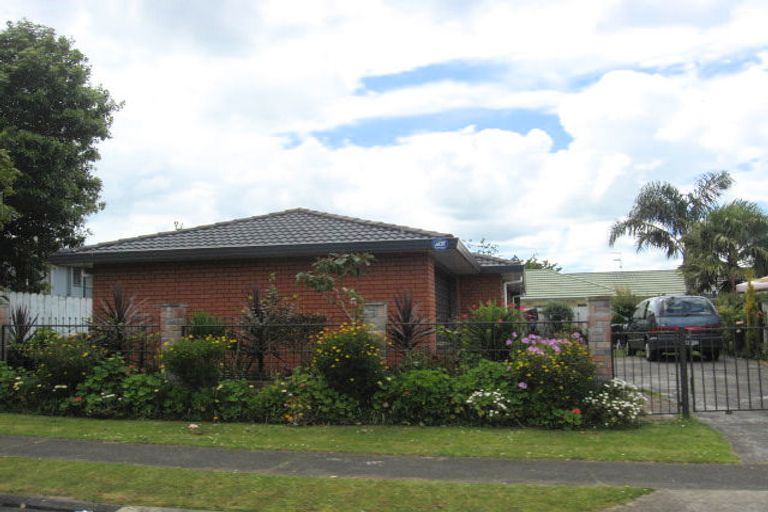 Photo of property in 4 Dagenham Street, Manurewa, Auckland, 2102