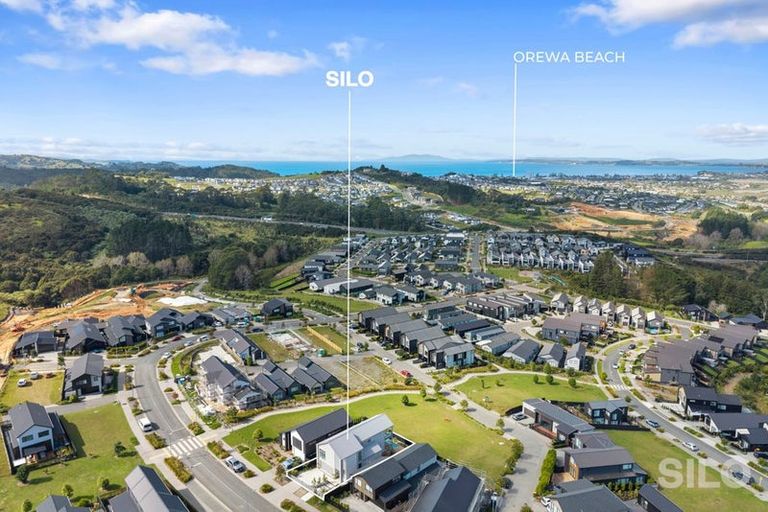 Photo of property in 35 Kikorangi Drive, Wainui, 0992