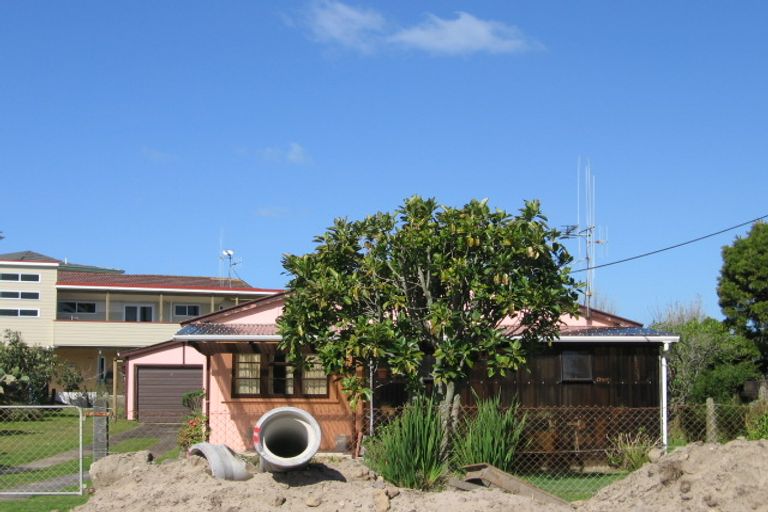Photo of property in 159 Karewa Parade, Papamoa Beach, Papamoa, 3118