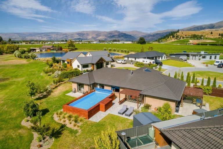 Photo of property in 4 Amber Close, Cromwell, 9310