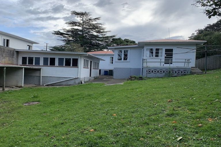 Photo of property in 29 Wattle Street, New Lynn, Auckland, 0600