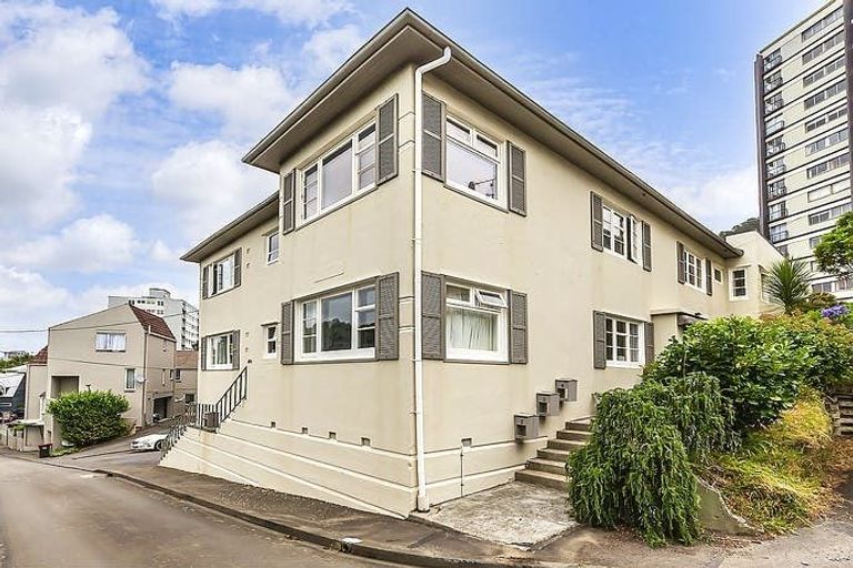 Photo of property in 7 Stowe Hill, Thorndon, Wellington, 6011