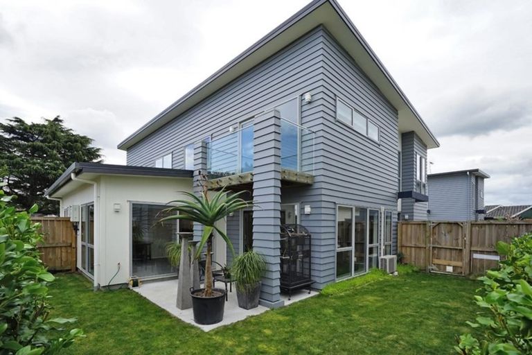 Photo of property in 2/13 Crosher Place, Silverdale, Hamilton, 3216