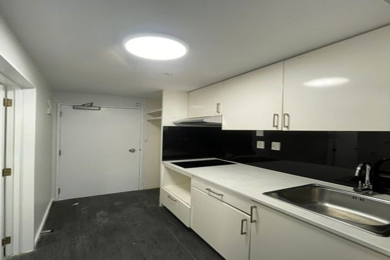 Photo of property in Cintra Apartments, 7l/3 Whitaker Place, Grafton, Auckland, 1010