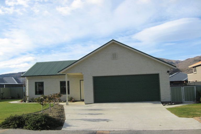 Photo of property in 8 Fenwick Crescent, Cromwell, 9310