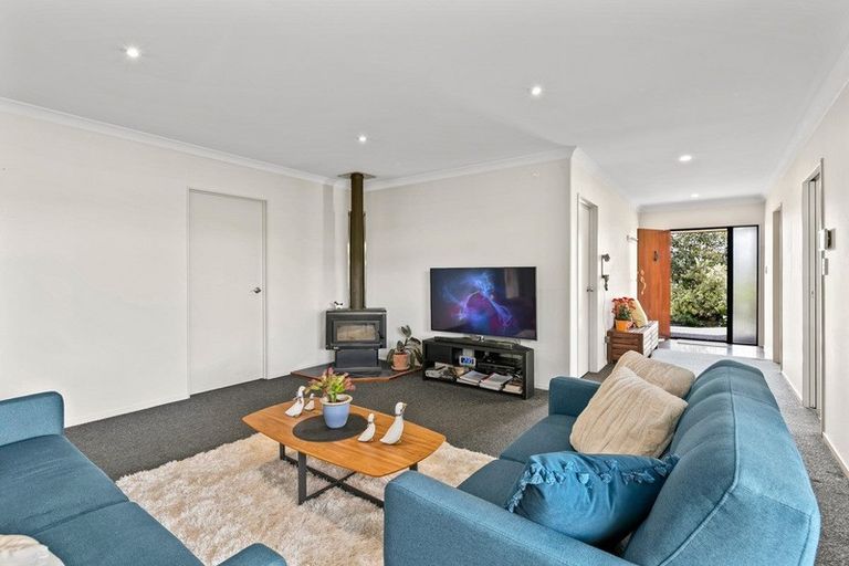 Photo of property in 57 Oteki Park Drive, Welcome Bay, Tauranga, 3112