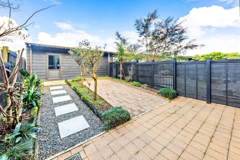 Photo of property in 19 Kirikiri Lane, East Tamaki, Auckland, 2013