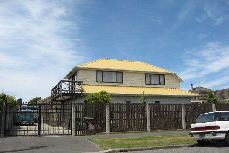 Photo of property in 22 Emlyn Place, Avondale, Christchurch, 8061