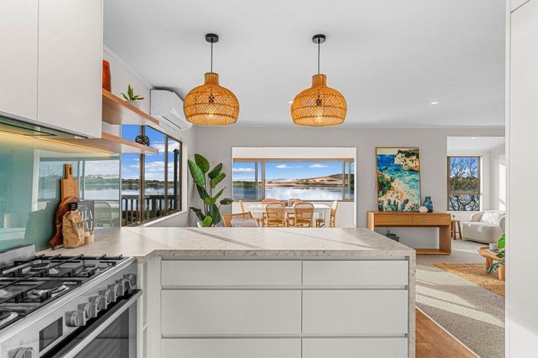 Photo of property in 43 Lincoln Street, Mangawhai Heads, Mangawhai, 0505