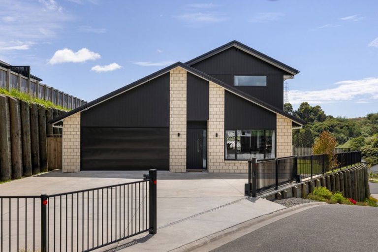 Photo of property in 22 Hayward Place, Ohauiti, Tauranga, 3112