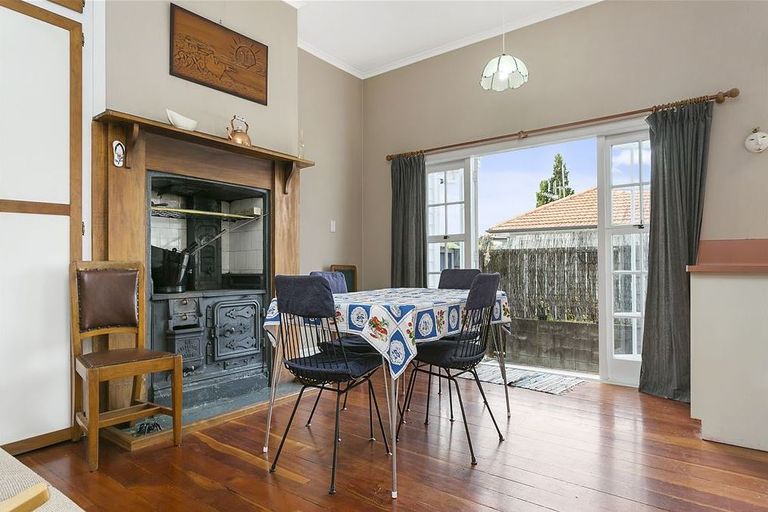 Photo of property in 64 Grey Street, Cambridge, 3434