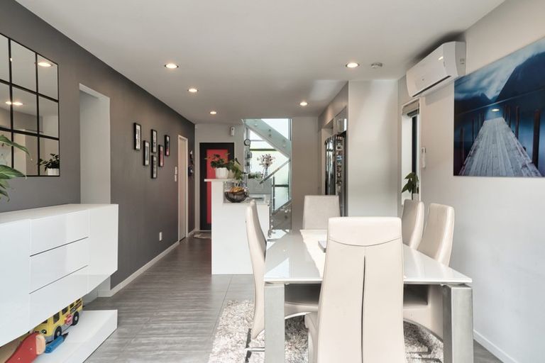 Photo of property in 42 Makamaka Lane, Albany Heights, Auckland, 0632