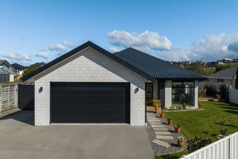 Photo of property in 6 Vantage Place, Omokoroa, 3114