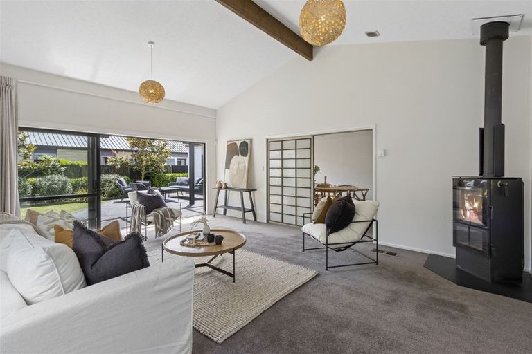 Photo of property in 12 Chatswood Place, Bishopdale, Christchurch, 8051