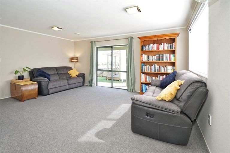 Photo of property in 43 Baverstock Road, Nawton, Hamilton, 3200