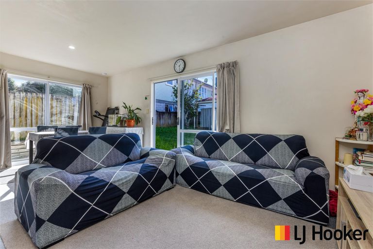 Photo of property in 41 Beaumonts Way, Manurewa, Auckland, 2102