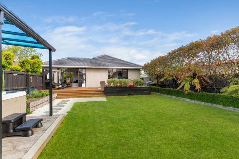 Photo of property in 142 Pacific Road, North New Brighton, Christchurch, 8083