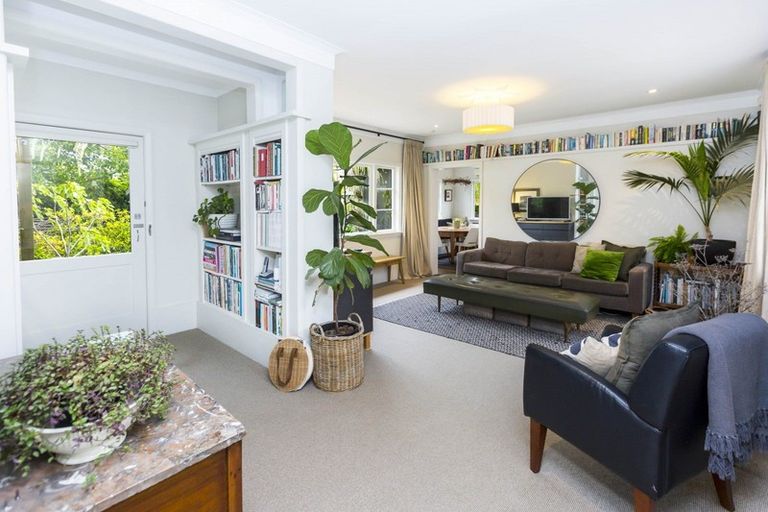 Photo of property in 292 Fergusson Drive, Heretaunga, Upper Hutt, 5018