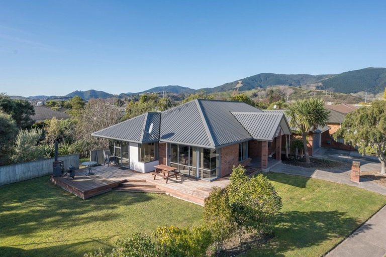 Photo of property in 15 Masefield Street, Stoke, Nelson, 7011