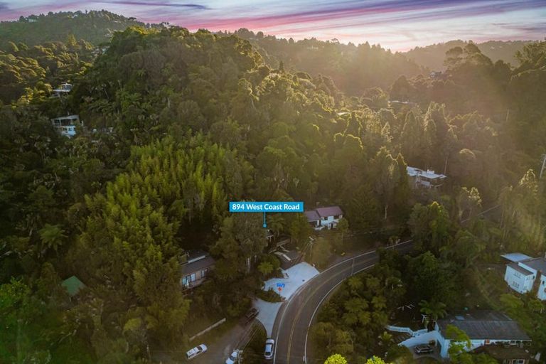 Photo of property in 894 West Coast Road, Waiatarua, Auckland, 0604