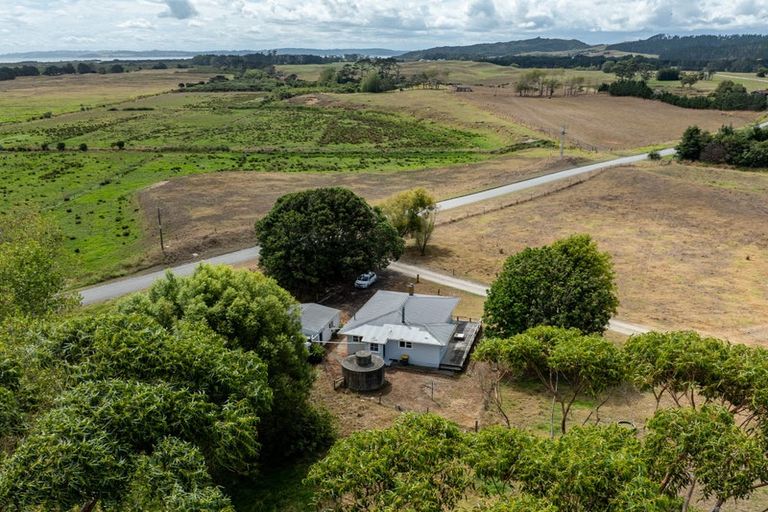 Photo of property in 880 Okahukura Road, Tapora, Wellsford, 0977