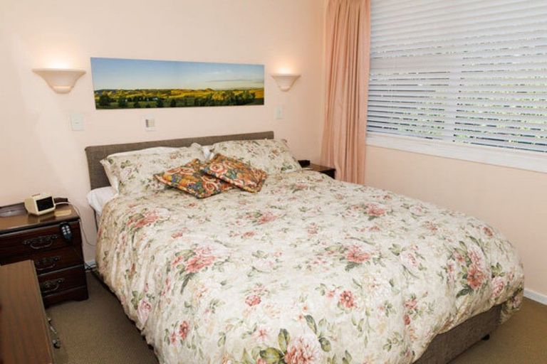 Photo of property in 21 Pulham Crescent, Queenwood, Hamilton, 3210