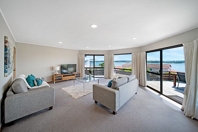 Photo of property in 35 William Bryan Drive, Half Moon Bay, Auckland, 2012