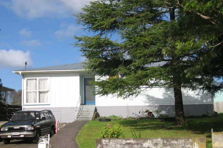 Photo of property in 7 Lendic Avenue, Henderson, Auckland, 0612