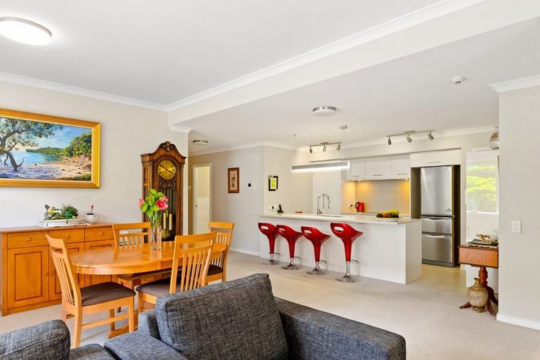Photo of property in 100 Landmark Terrace, Orewa, 0931