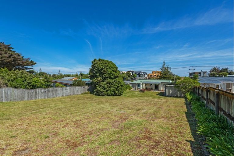 Photo of property in 56 Rua Avenue, Waitarere Beach, Levin, 5510