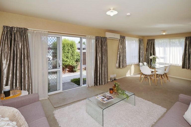 Photo of property in 2/5 Rutherford Street, Woolston, Christchurch, 8023