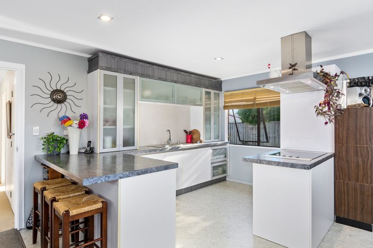 Photo of property in 4b Kimber Grove, Papamoa Beach, Papamoa, 3118