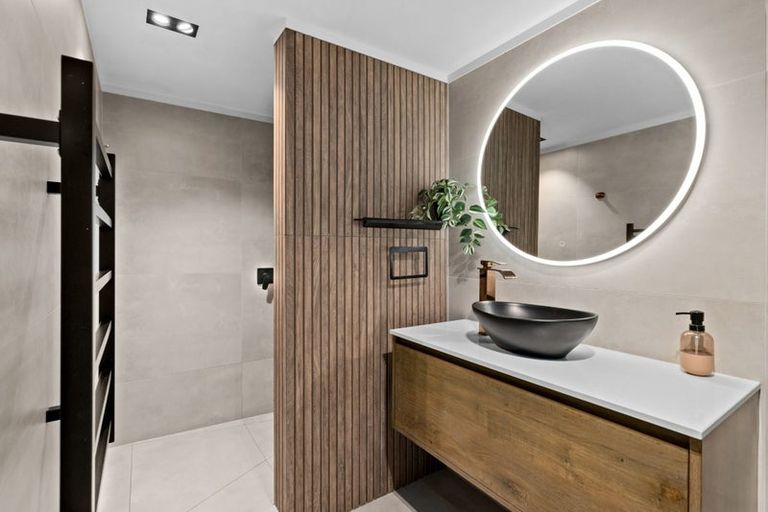 Photo of property in 55 Breadalbane Avenue, Havelock North, 4130