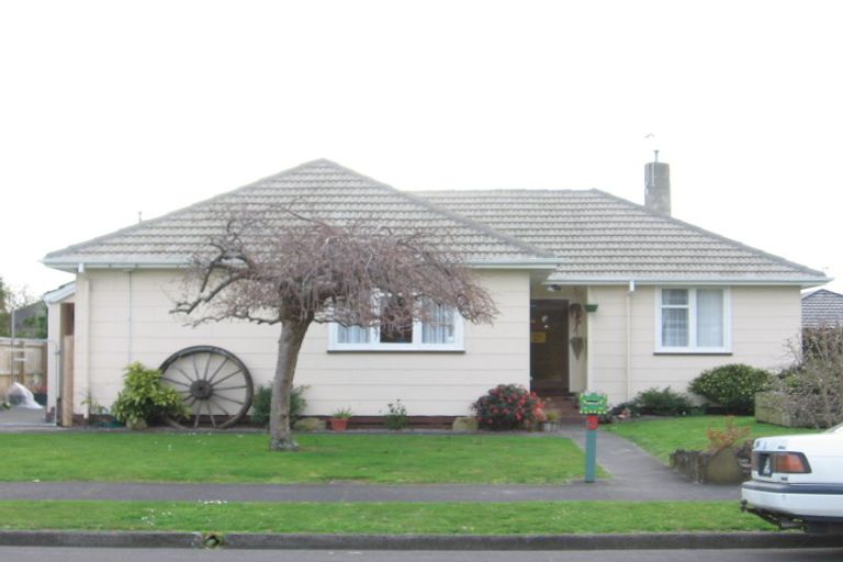 Photo of property in 3 Tilbury Avenue, Hokowhitu, Palmerston North, 4410