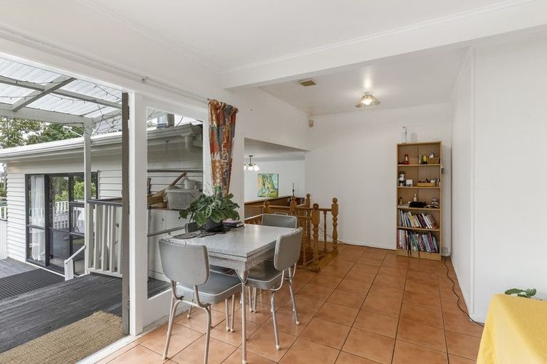 Photo of property in 28 Lowtherhurst Road, Massey, Auckland, 0614