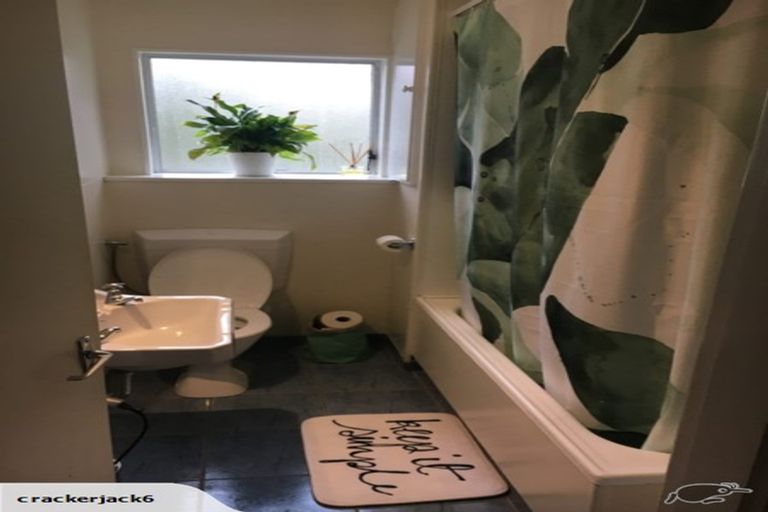 Photo of property in 8/161 Glenmore Street, Kelburn, Wellington, 6012