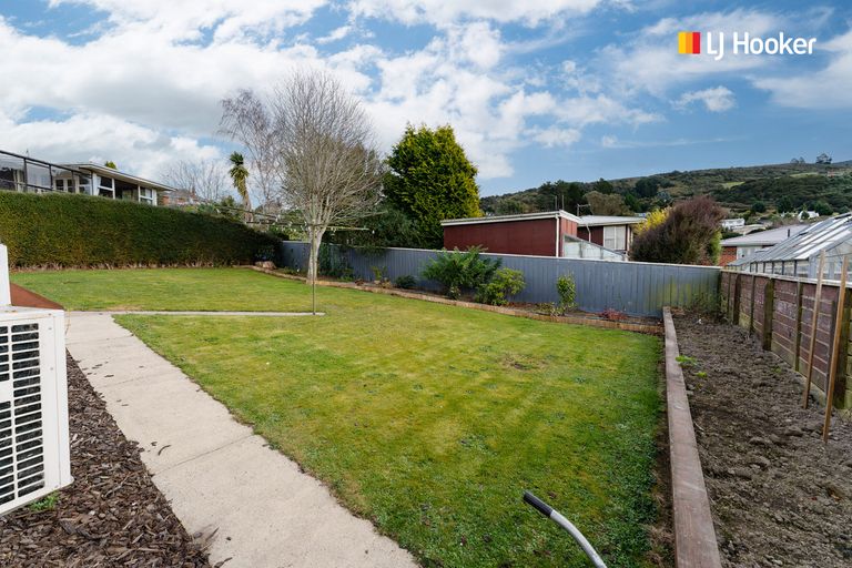 Photo of property in 101 Centennial Avenue, Helensburgh, Dunedin, 9010