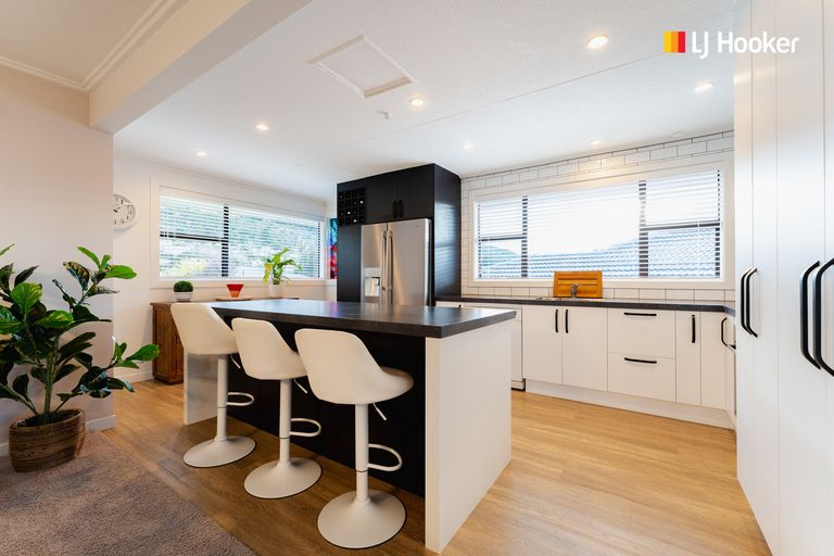 Photo of property in 101 Centennial Avenue, Helensburgh, Dunedin, 9010